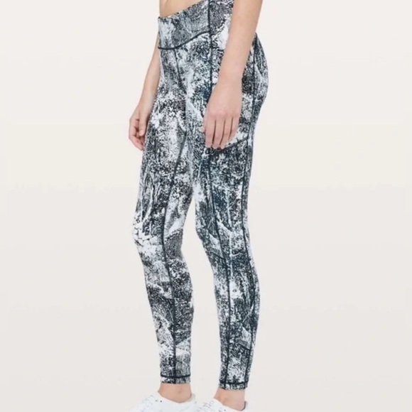 Lululemon Speed Up Tight 28" *Wildwood* Size 8 - Picture 1 of 11